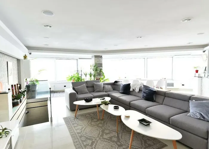 ホームステイ Ozana