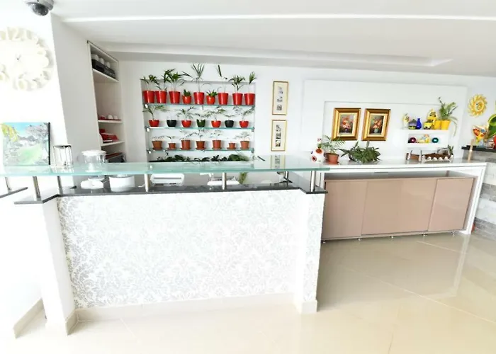 ホームステイ Ozana